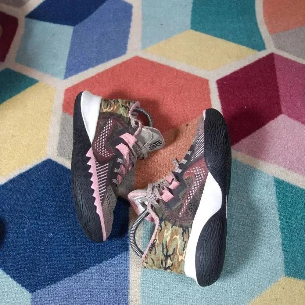 Nike Kyrie Flytrap V Moon Fossil Pink Gaze Size 5.5‎